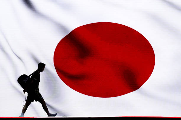 羽毛球制作工艺：16根羽毛如何影响飞行稳定性？