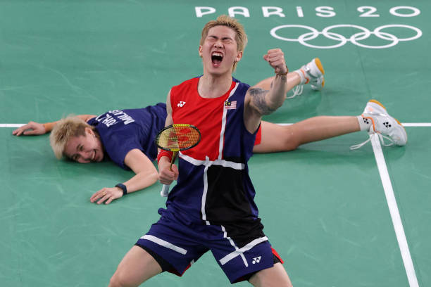 轻量+易上手!初中生羽毛球拍选购技巧与推荐