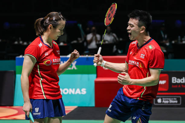 25磅羽毛球拍实战测评:击球感与控球表现如何?