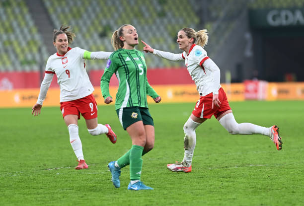 国足进球背后的故事：训练场上的汗水与付出