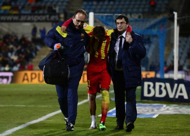 5人制足球场设计指南：标准尺寸与场地布局示意图