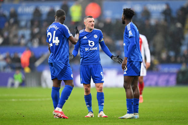 射门失误分析:常见错误及纠正方法(附训练示范