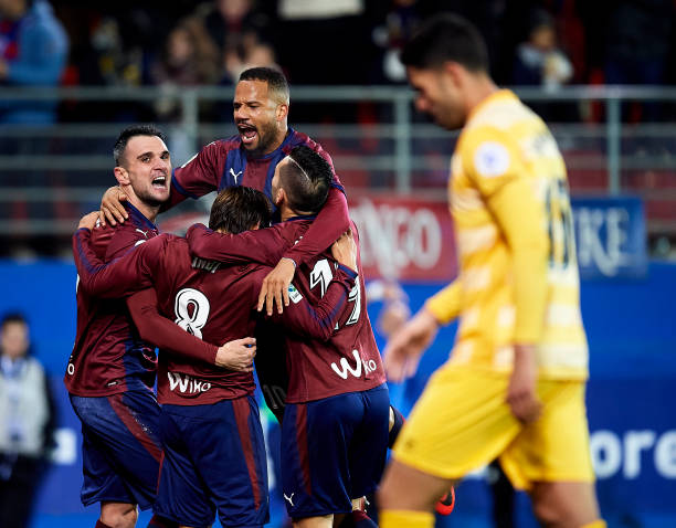 从梅西的头球数据看现代足球对技术型前锋的要求