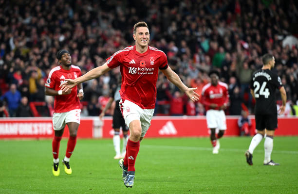 VAR技术再成主角?中超第四轮裁判执法亮点与争议