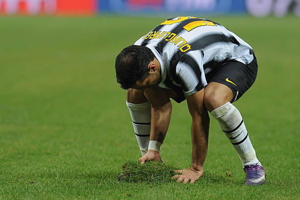 横梁无情!解析哈兰德射门被挡出的关键因素