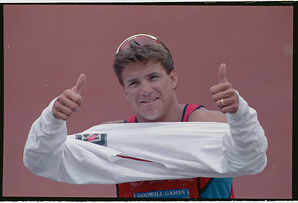 伏明霞现在做什么?揭秘她的家庭与事业现状