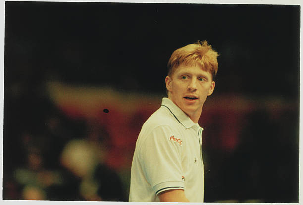 网球吊高球的常见错误及纠正方法