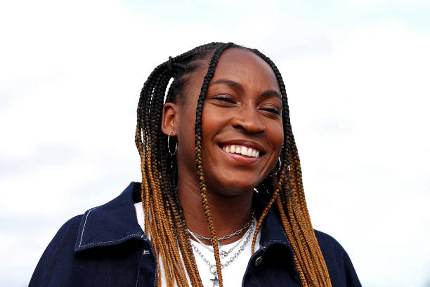 网球比赛中的违例行为与处罚标准