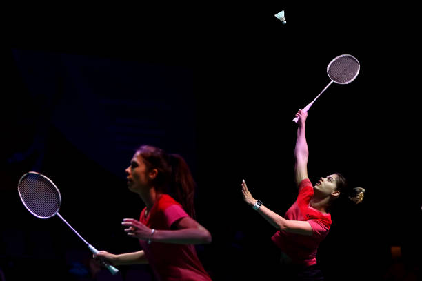 羽毛球界内界外怎么判？高清慢动作解析