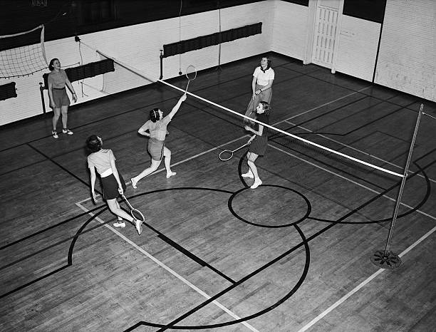 从3U到4U：羽毛球拍重量选择对技术发挥的影响