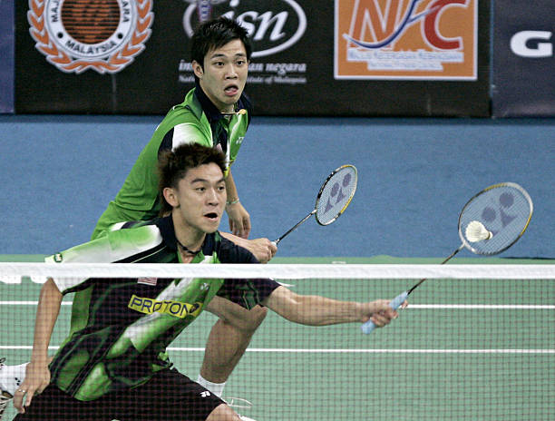 为什么羽毛球单打和双打的边界不一样？规则科普