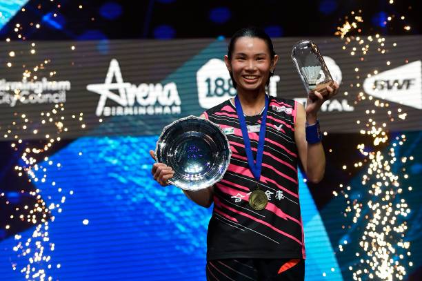 业余选手福音！盘点那些性能强悍却价格亲民的羽毛球拍