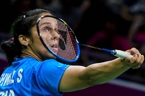 室内羽毛球馆最低高度要求：避免影响比赛和训练