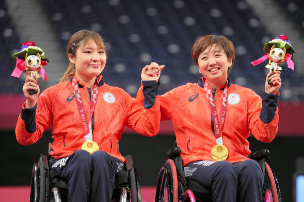 羽毛球出界判定技巧｜场地线规则高清慢动作解读