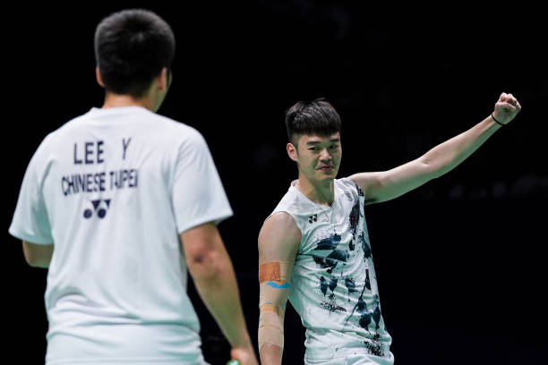 二手羽毛球拍值不值得买？高性价比捡漏攻略