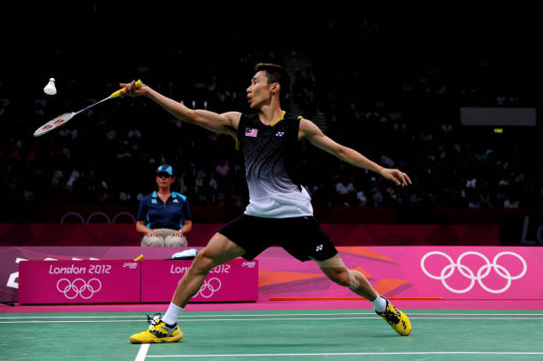 羽毛球双打换边规则：何时交换场地？