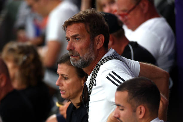 体育绘图结合动态演示的羽毛球教学策略