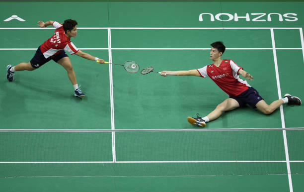 羽毛球拍选购避坑指南：EX、Tour、Pro版本如何选？