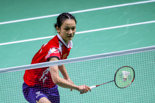 羽毛球双打配合技巧图解：站位与轮转策略