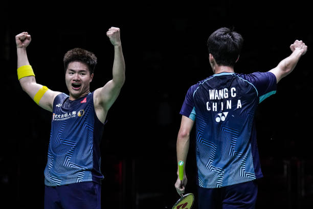 羽毛球单打场地宽度：从规则到实战应用