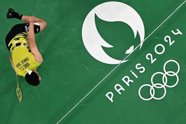 小班羽毛球搓球训练：从握拍到击球的完整指导