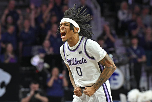 翻腕算不算走步？篮球规则深度解析