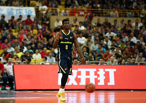 提供一个完整的模拟测试，并附上详解，用于综合检验学习成果