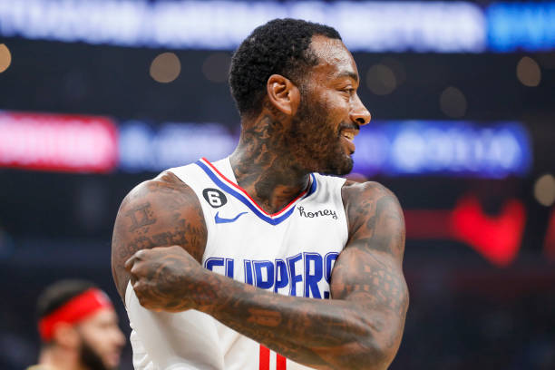 张伯伦身高臂展数据揭秘：NBA史上最恐怖的身体天赋