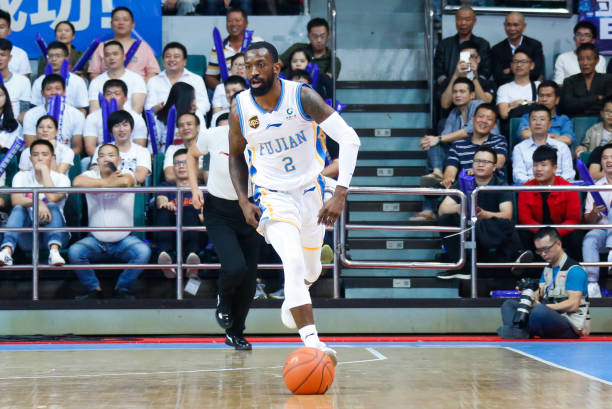 篮板安装规范：确保安全与比赛公平性