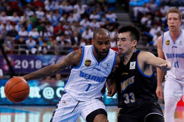 为什么罚球线距离篮筐15英尺？历史渊源解析