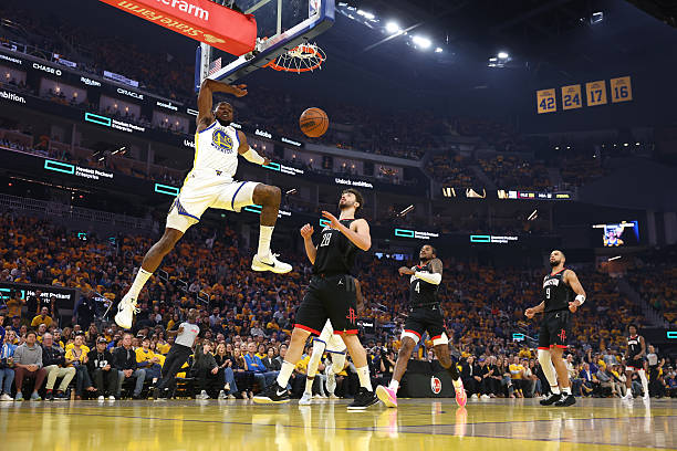 适合新手的控球后卫篮球鞋推荐：舒适与性能兼顾