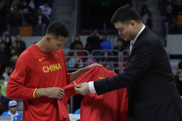 篮球场设计图纸绘制中的细节处理：场地标记与尺寸校对方法