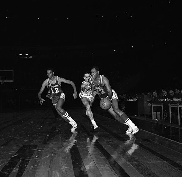 实战中走步犯规的判断标准与案例解析