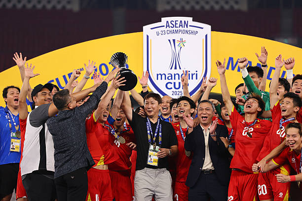 CCTV5高清直播英超：孙兴慜领衔热刺冲击欧战席位