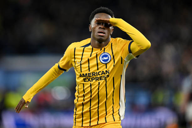 挑球过人教学:掌握实况足球中的花式过人技巧