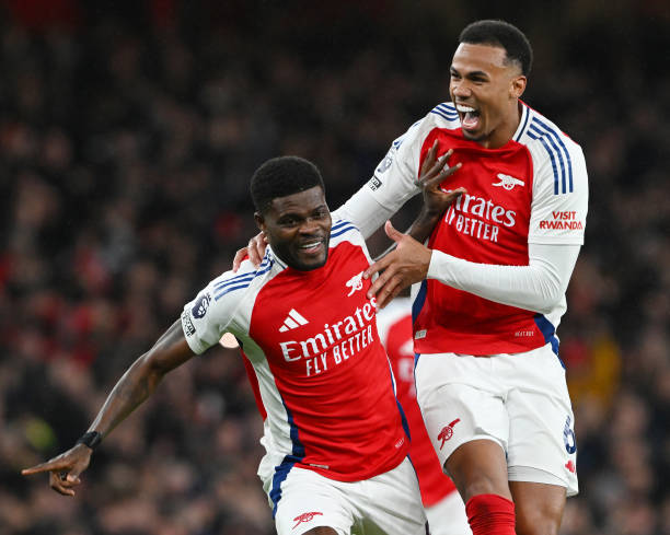 足球场角球区圆弧半径的历史演变与变化