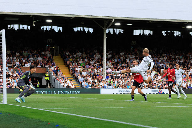 从烤箱到球场：蛋糕师如何玩转足球元素？