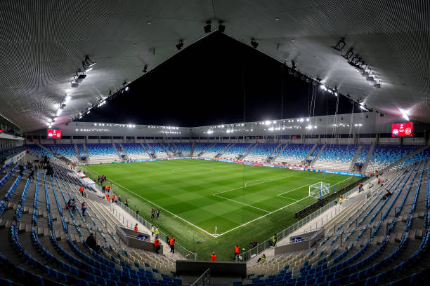 五人制与三人制足球场尺寸差异：关键数据对比