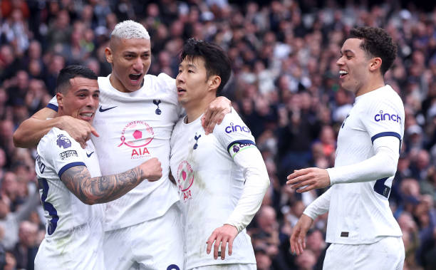 从小组赛到决赛：皇马1314赛季欧冠夺冠之路全记录