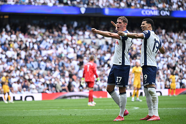 不可错过的经典！梅西对C罗最精彩比赛回顾