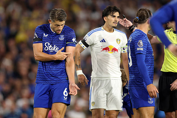 角球直接破门的关键：触球点、角度与力量控制