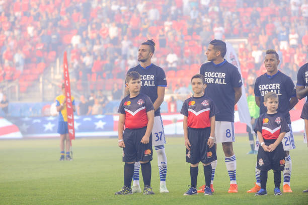 齐达内生日当天，球迷纷纷送上祝福