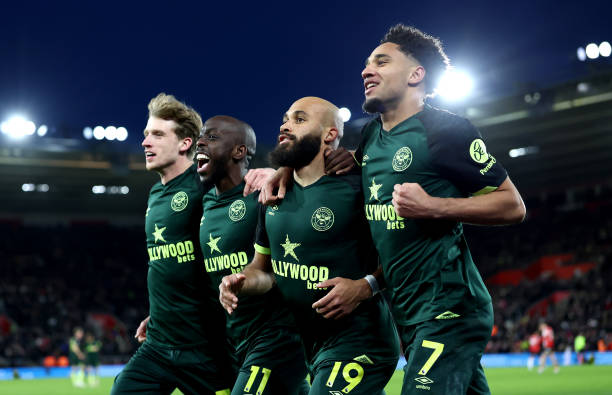 任意球大师赛：传奇球星的对决盛宴