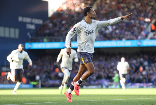 足球爱好者必知！间接任意球和直接任意球的区别及适用情况