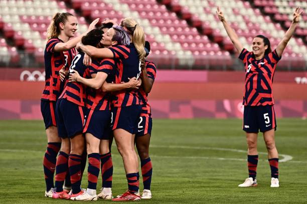 克林斯曼妻子回应离婚传言：我们很好，谢谢关心