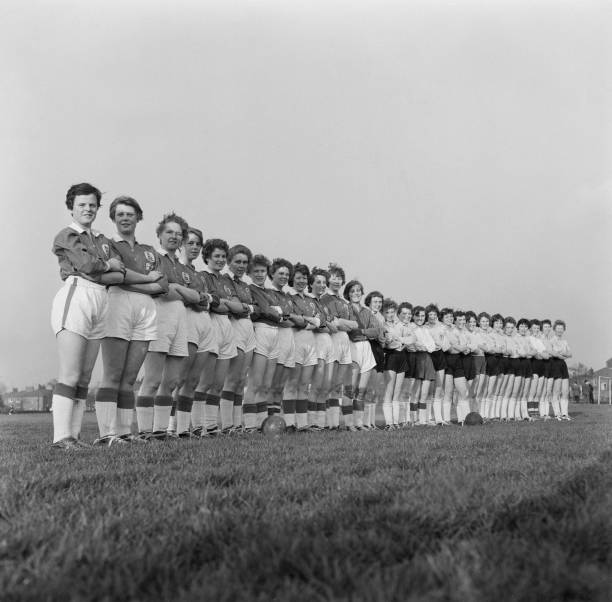 欧冠16强前瞻：卫冕冠军拜仁能否延续强势？