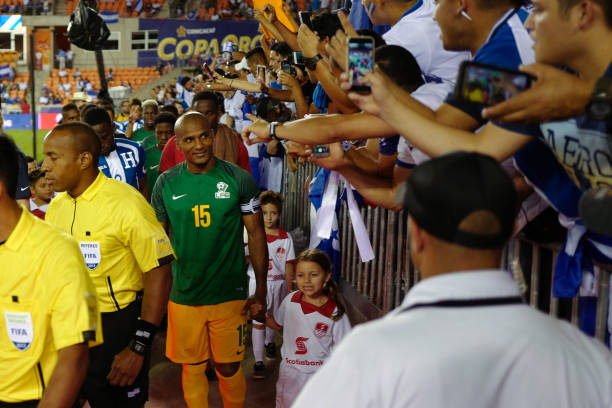 韦世豪获C罗称赞：他的速度让我印象深刻