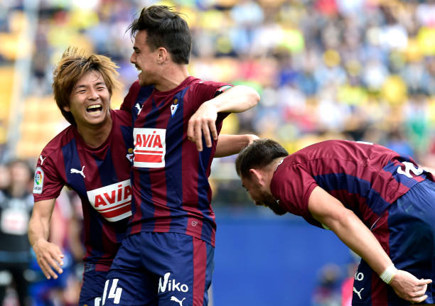 今日CCTV5足球直播：实时比分与赛事回顾