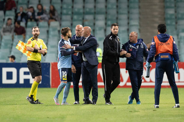 今晚足球盛宴：热门赛事直播观看指南