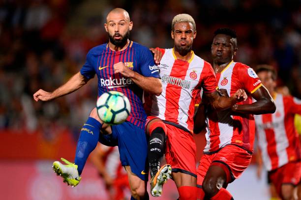 趣味解读核心规则，抓住“二次触球”的关键点